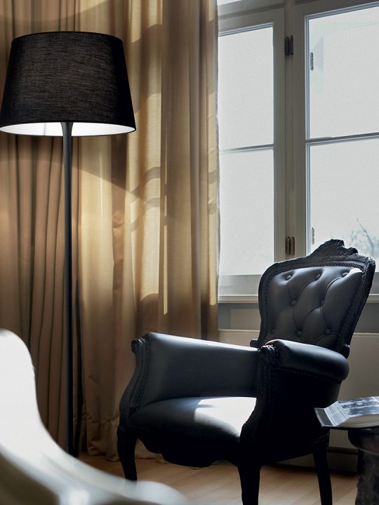IDEAL LUX podna lampa LONDON PT1 NERO - 110240