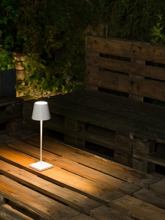 FARO TOC 380 Bela prenosiva lampa - 70775
